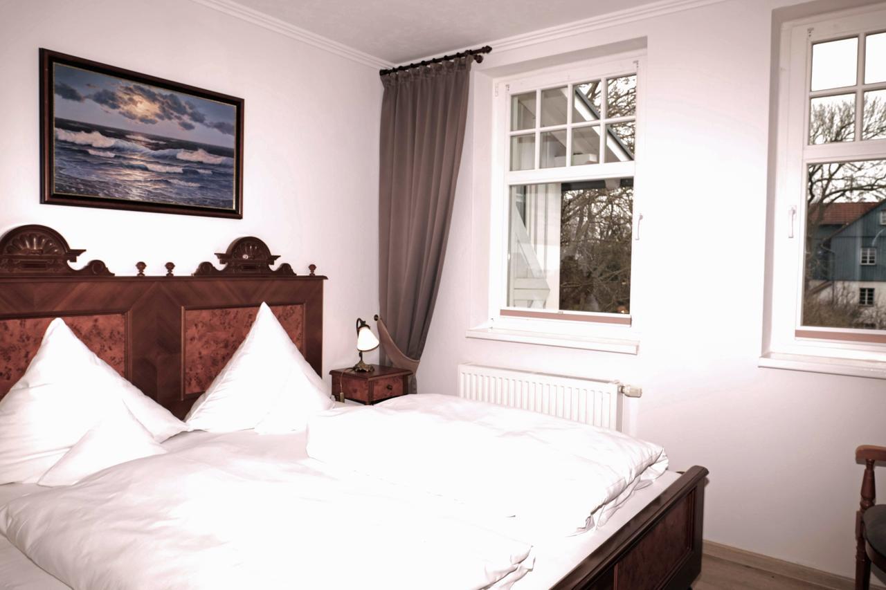 Hotel Zum Strandlaufer Ahrenshoop Bagian luar foto